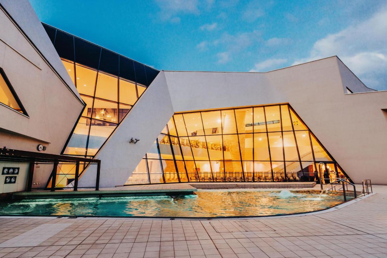 Thermenhotel Karawankenhof Villach Exteriör bild
