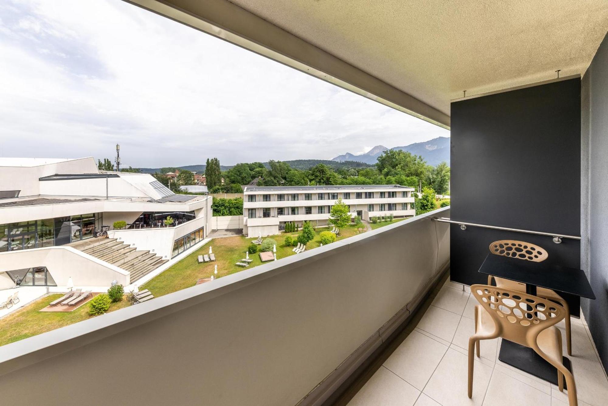 Thermenhotel Karawankenhof Villach Exteriör bild